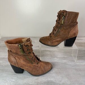 Qupid  Brown Suede Almond Toe  Zip Side Tailored Combat Boot Size 6 US